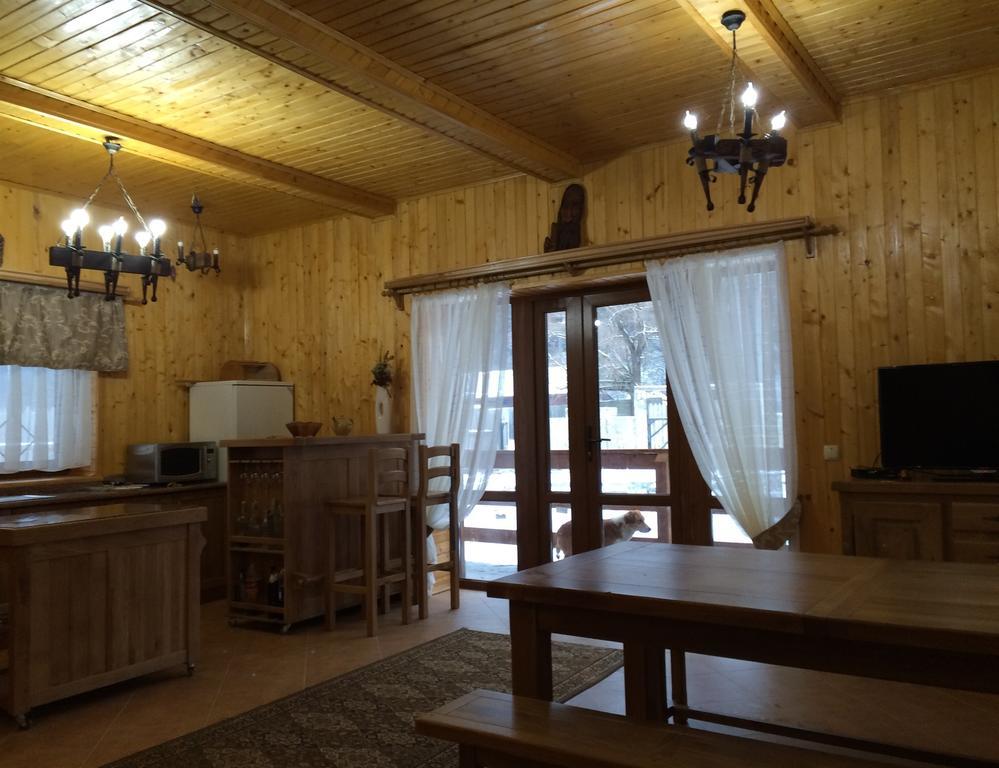 Guest House In Carpathians 미고보 객실 사진