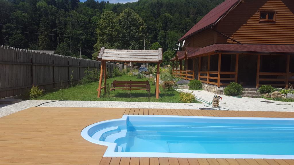 Guest House In Carpathians 미고보 외부 사진