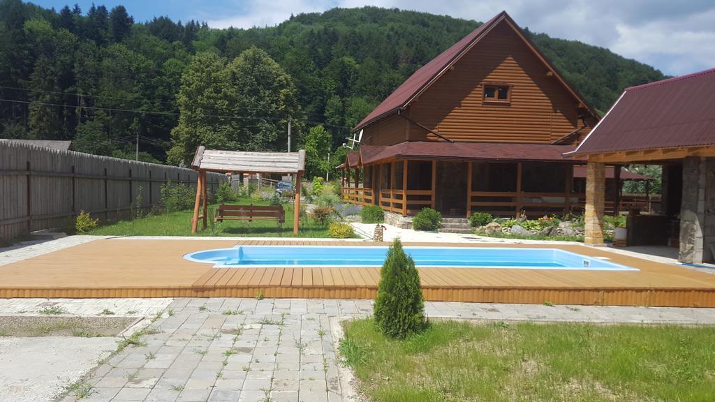 Guest House In Carpathians 미고보 외부 사진