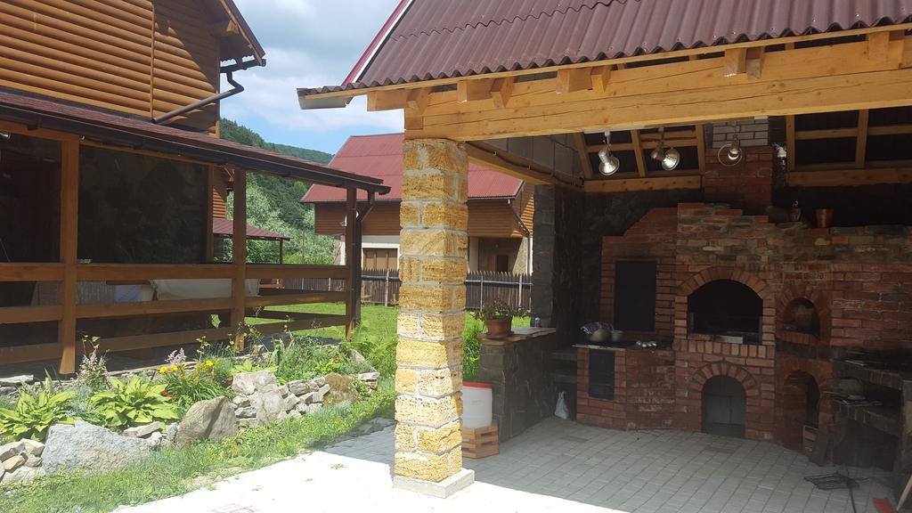 Guest House In Carpathians 미고보 외부 사진